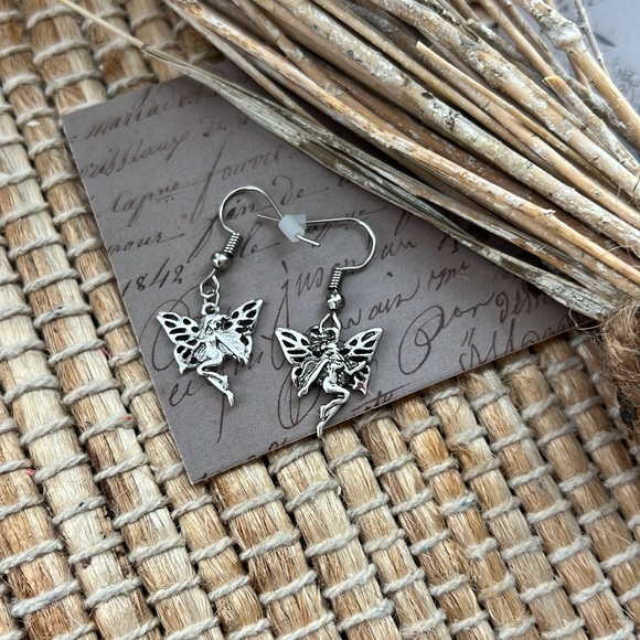 ✨🧚🏻‍♀️ Fairy girl earrings handmade wings novelty summer / fall cute girly - Picture 1 of 2